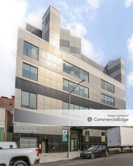 Office space for Rent at 1976 Crotona Pkwy in Bronx