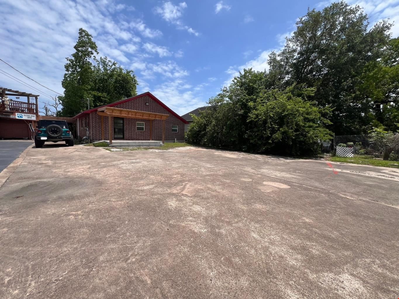 2209 Highway 3, Dickinson, TX 77539