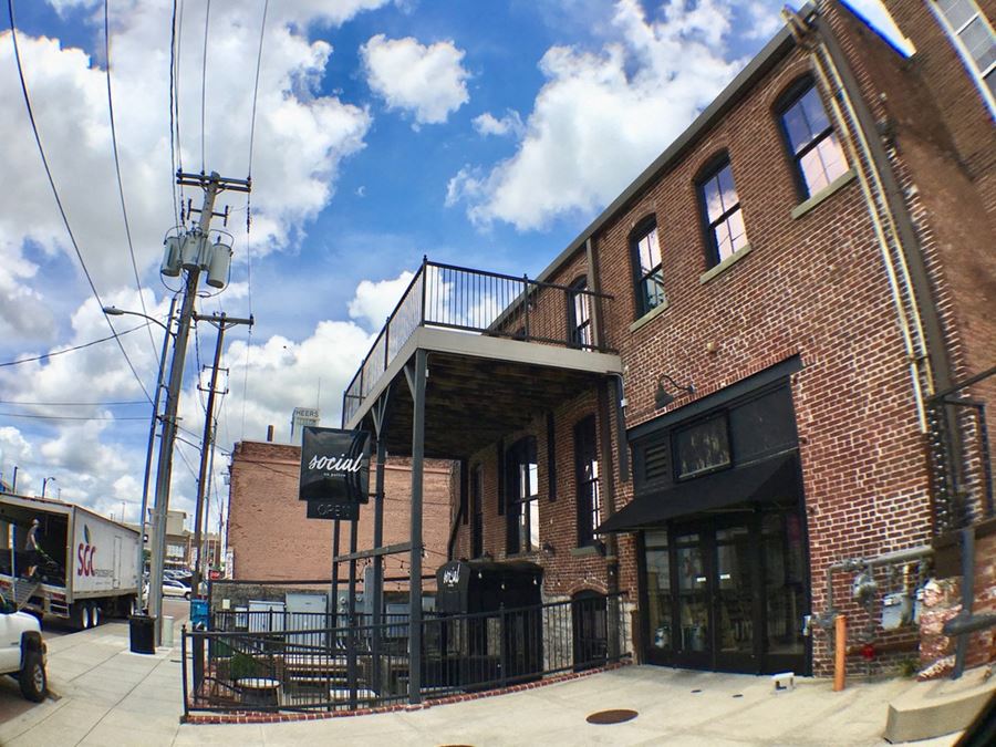 Restaurant/Bar/Event Space Available in Downtown Springfield Property