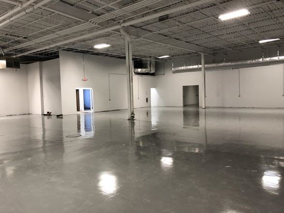Industrial property in Mundelein, IL