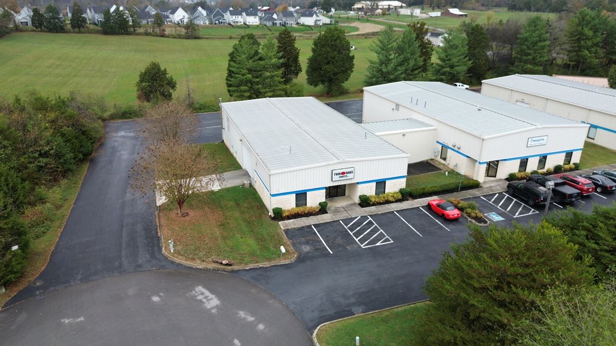 Flex Building off I-40 at Strawberry Plains