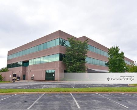 Riverport Business Park - 13900 Riverport Drive - Maryland Heights