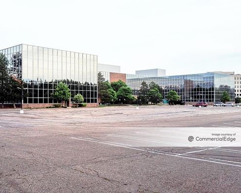 Onyx Office Plaza