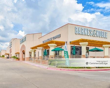 Retail space for Rent at 801 West 15th Street in Plano
