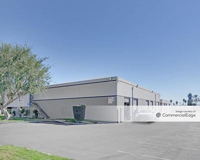 Chestnut Business Park - 1100-1150 East Chestnut Avenue