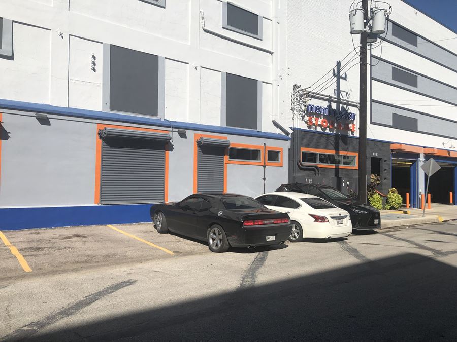 812 Live Oak St