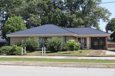 Photo of commercial space at 253 E Savannah St in Calhoun Falls