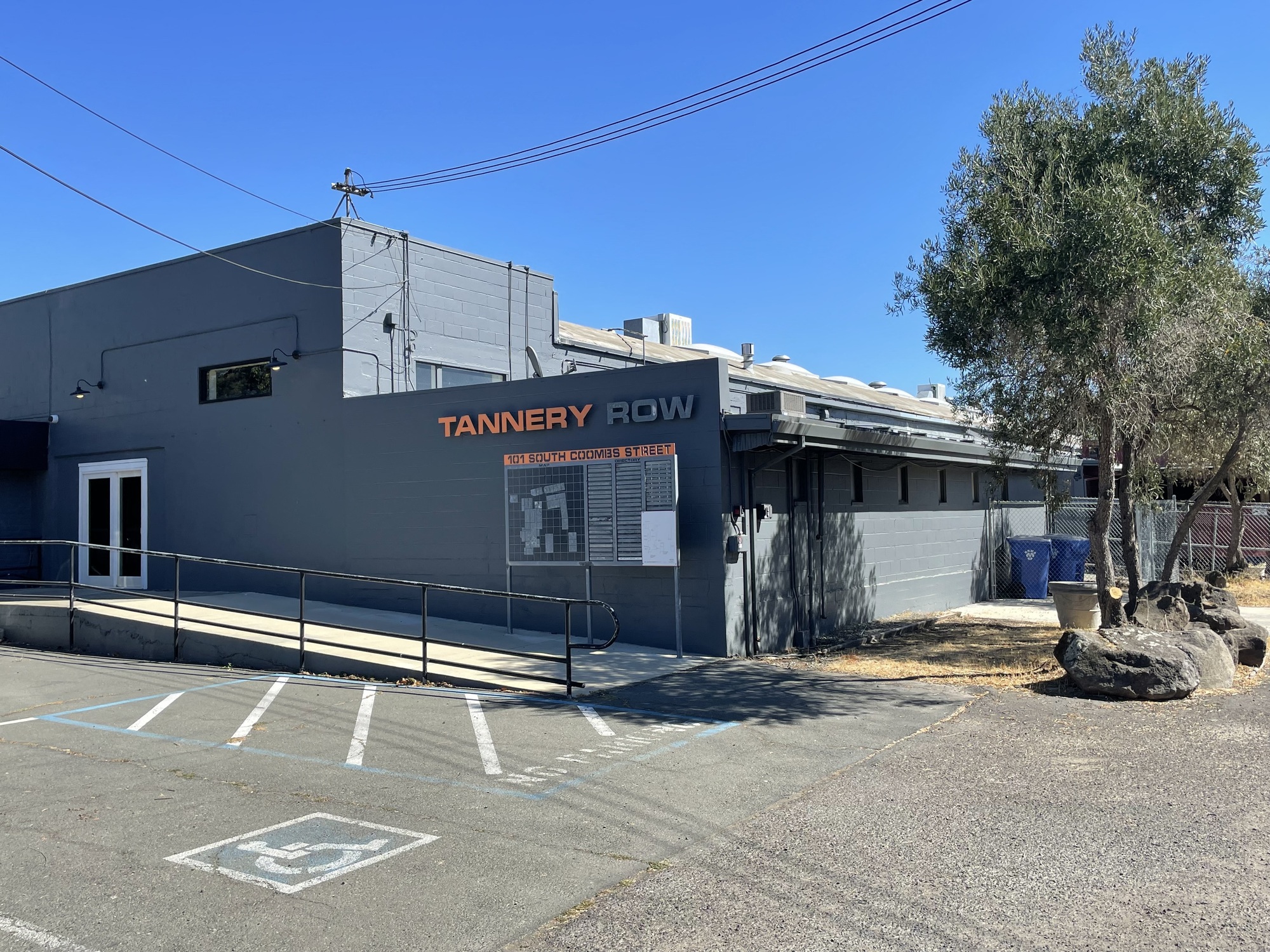 101 S Coombs St, Napa, CA 94559
