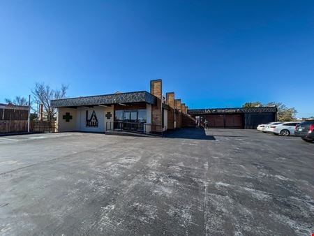 Retail space for Sale at 5708 Northwest Expressway in Warr Acres