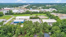 11,760 SF Warehouse | 15' Clear | 2 Docks
