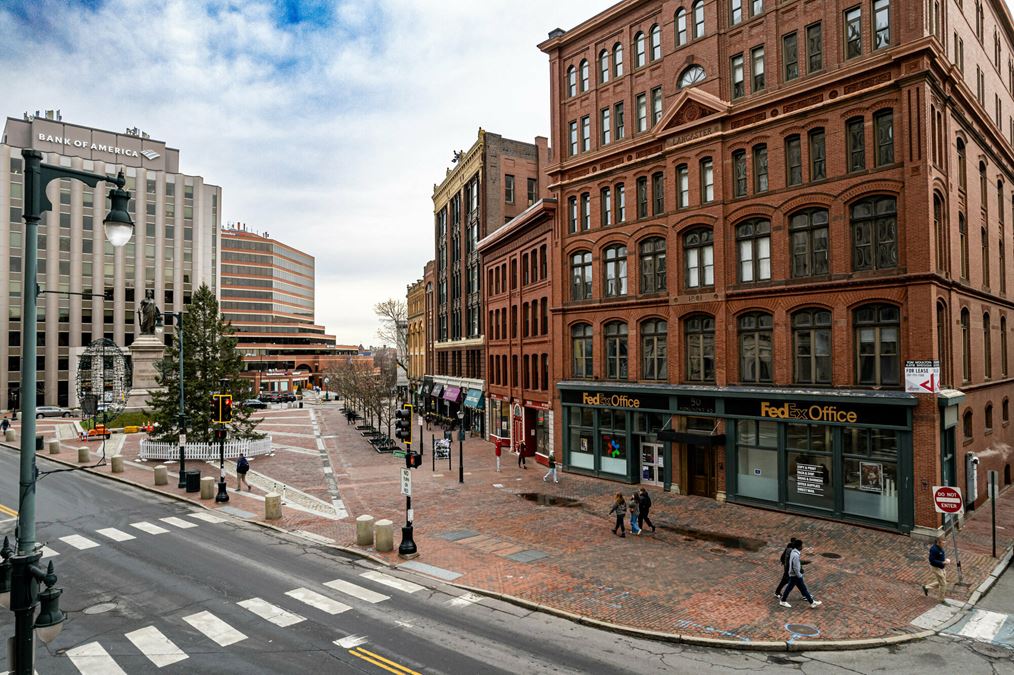 Public House Market