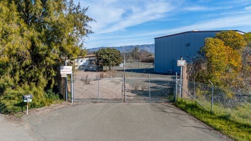 Industrial Property with Yard Space Near Freeway!