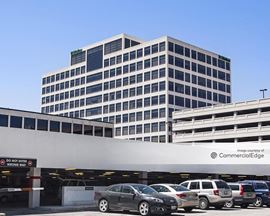 O'Hare Plaza - 8755 West Higgins