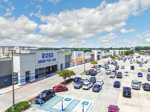 Magnolia Square: Highly Visible Retail Space in Power Center