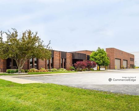 Photo of commercial space at 1595 Oakton Street in Elk Grove Village