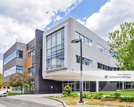 Hobbs Brook Office Park - 610 Lincoln Street South