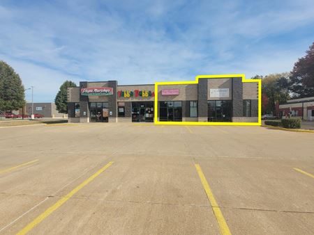 Photo of commercial space at 3203 Devils Glen Rd in Bettendorf