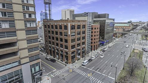 DuMouchelles Building