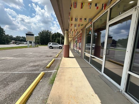 Tippin Avenue Plaza