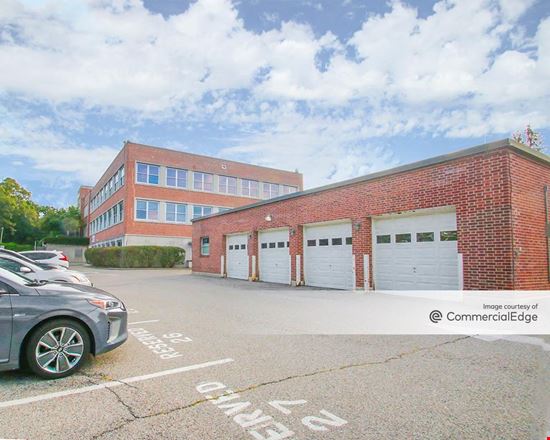 800 Westchester Avenue