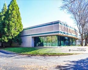 Lakeside Centre - 1967 & 1975 Lakeside Pkwy