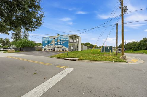 Full-Service Office Space for Lease | 3100 38th Ave N, St. Petersburg, FL