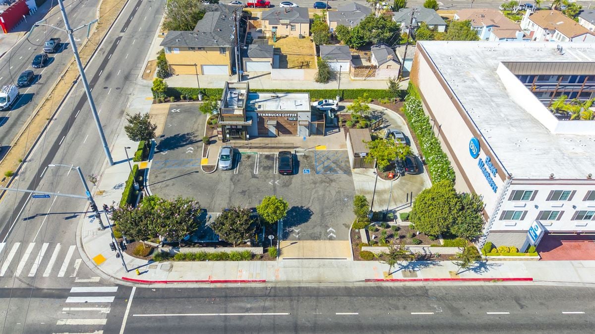 Starbucks STNL-11th Most Trafficked Corner in LA