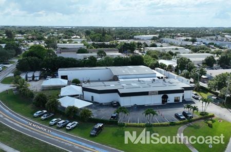 Photo of commercial space at 2928 SE Monroe St in Stuart