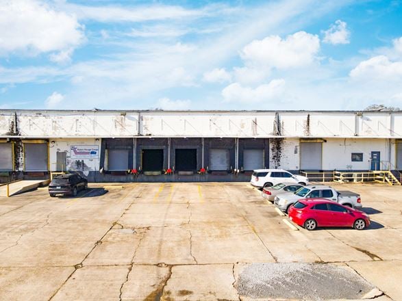 ±173,437 SF Industrial Warehouse with ±12.26-Acre Laydown Yard