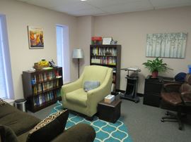 1717 W Candletree