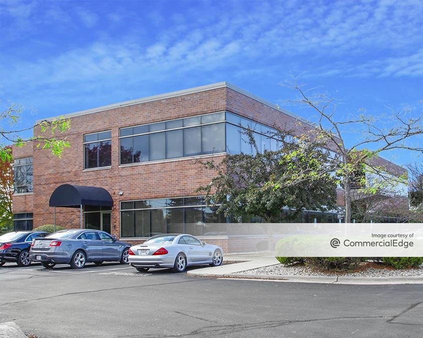 N4 W22370 Bluemound Road, Waukesha, WI 53186