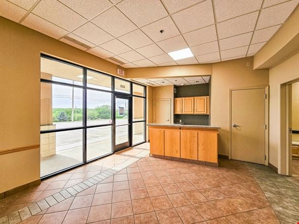 Retail/Office Space for Lease
