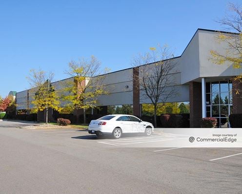 700-810 Welch Rd.