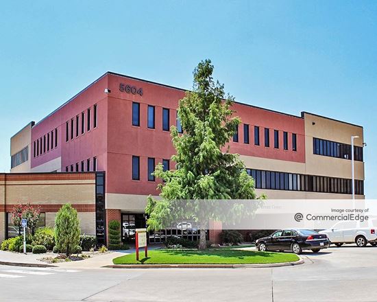 Lawton Medical Office Buildings - 5606 SW Lee Blvd, Lawton, OK | office  Building