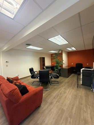 Downtown Office Suite at 1106 W State St
