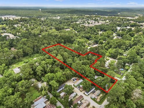 Mins. from SHSU! 3.4 acres- Excellent Multi-Family/Mobile Home Dev. Site!