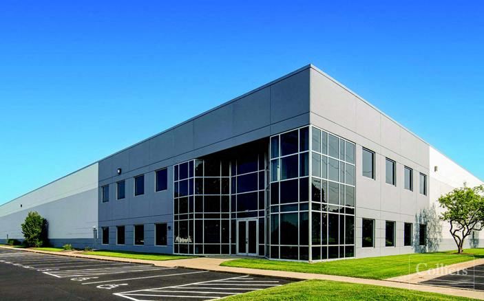 92,261 SF Available for Lease in Pleasant Prairie, WI