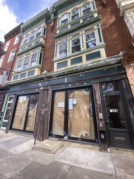 Commercial space for Rent at 609-11 E Passyunk in Philadelphia