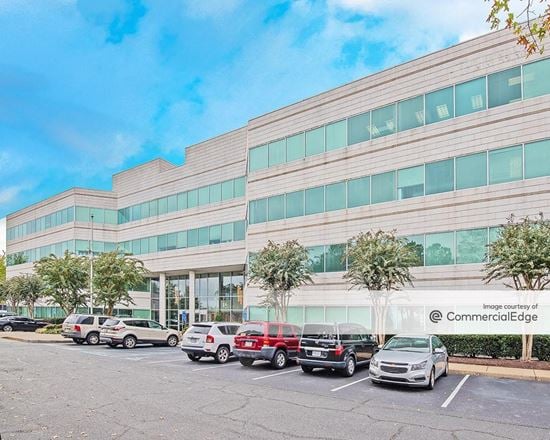 Pinewood Plaza