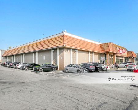 Photo of commercial space at 950 North La Brea Avenue in Inglewood