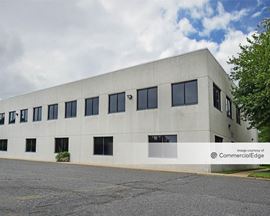 Airport Corporate Center - 4170 Veterans Memorial Hwy