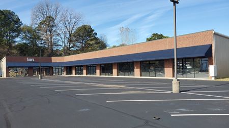 2653 West Oxford Loop | For Lease - Oxford