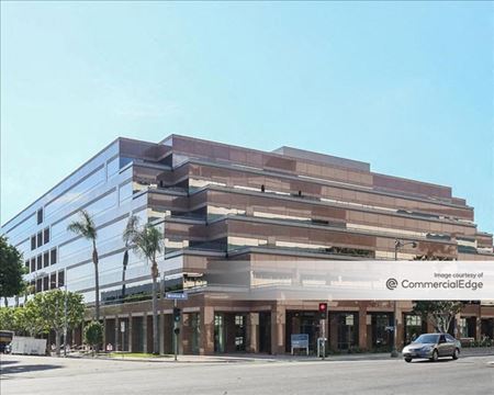 Office space for Rent at 5700 Wilshire Blvd in Los Angeles