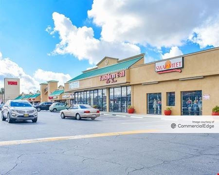 Retail space for Rent at 13754 Foothill Blvd in Sylmar