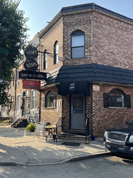 1,920 SF | Turn-Key Bar / Restaurant Building with Liquor License for Sale | 1026 Wolf Street