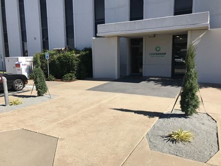 Commercial space for Rent at 909 S. Meridian Avenue in Oklahoma City