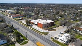 900 W William J Bryan Pkwy