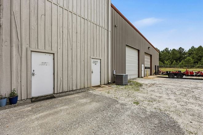 Office, Warehouse, Outside Storage For Lease