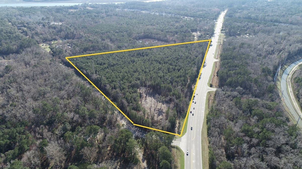 25.6 Acres with 12.2 Acres Zoned for Commercial/Multifamily Uses