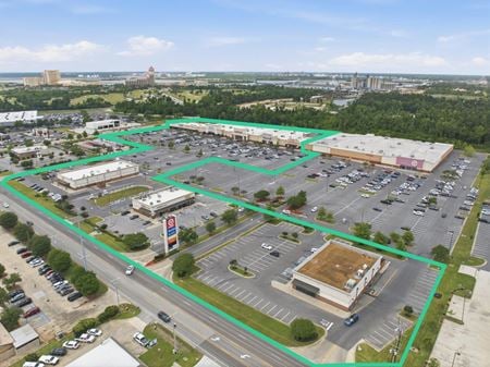 Retail space for Rent at 1702 - 1776 West Prien Lake Road in Lake Charles